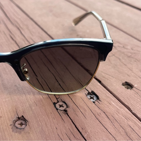 Coach Retro Signature Sunglasses - Picture 2 of 5